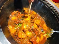 -山河屯铁锅炖(哈西站店)