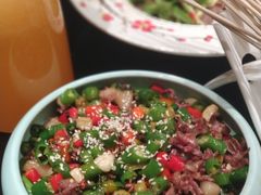 尖椒炒鸽珍-渝半城经典川粤菜(重庆天地店)