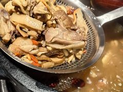 -蘑界·野生菌火锅(深业上城店)