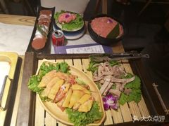 -尚尚仙·酸汤猪手·猪肚鸡火锅(华联万柳购物中心店)