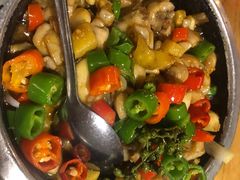 石锅牛蛙-新白鹿餐厅(百联中环店)