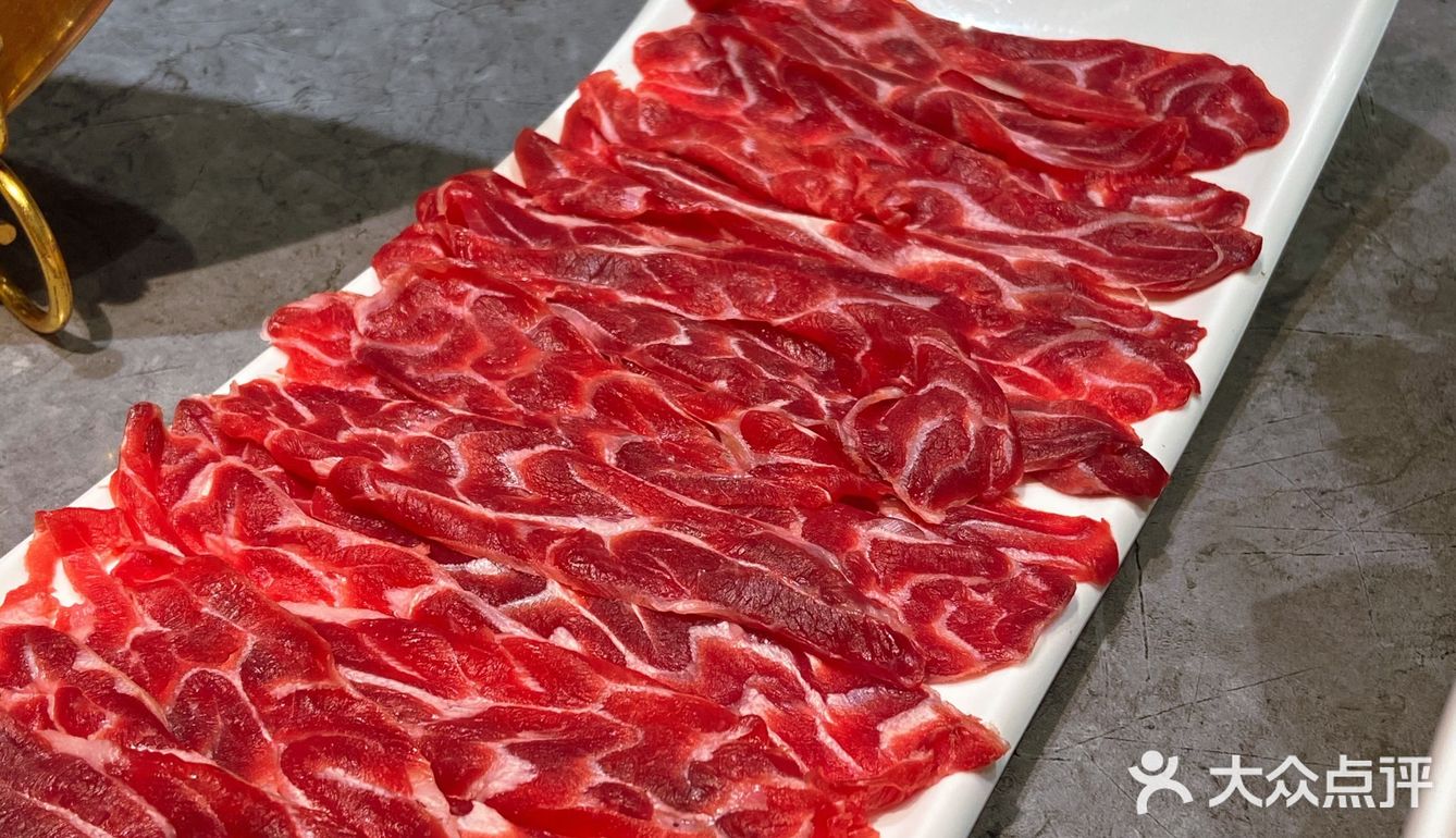 至“鲜”的潮汕牛肉火锅 来鼎牛匠就对了！