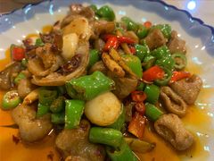 双椒肥肠-百年粉蒸牛肉