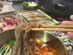 -围炉肉舍•炭烤活鳗•丹东海鲜烤肉(步行街店)