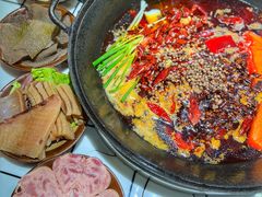 -扎起市井老火锅(乐山总店)