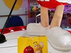 -m豆巧克力世界(上海世茂广场店)