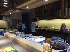 自助取餐区-清真盛志望麻酱酿皮·非遗老字号