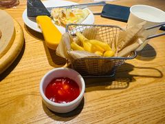 -菲滋意式餐厅(银泰百货金华江南店)