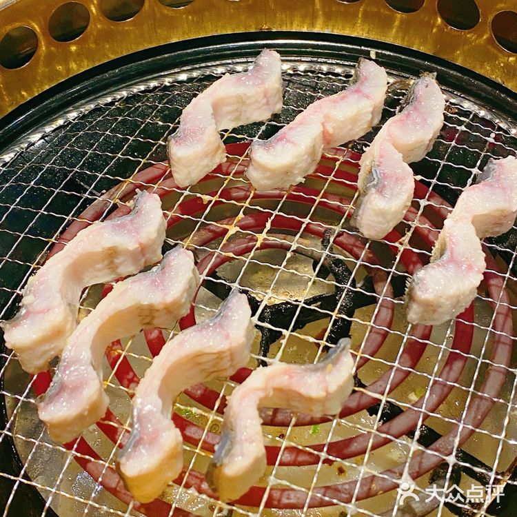 第一次吃到这么新鲜的鳗鱼白烧🔥太地道了～