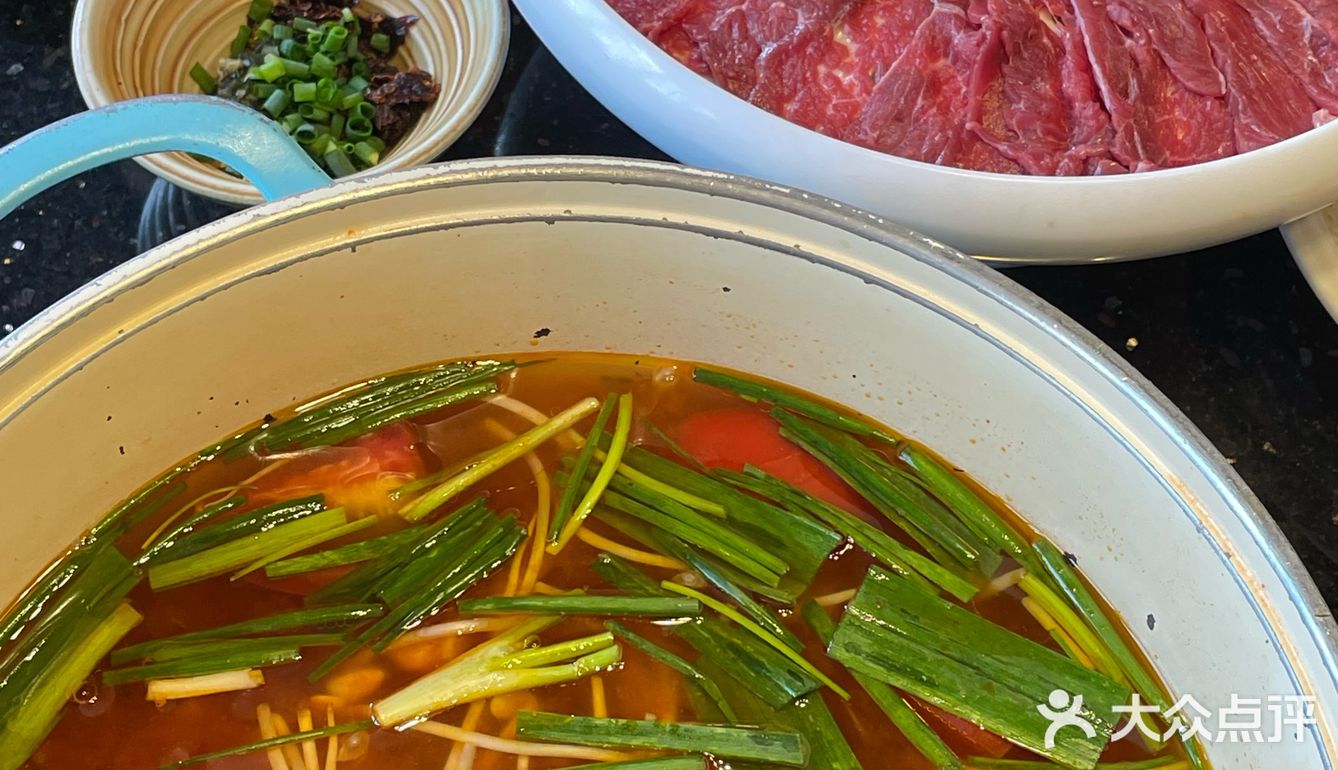 来贵阳第一顿，建议直奔这家酸汤鱼……