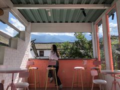 -喵屿·大理花园猫咖