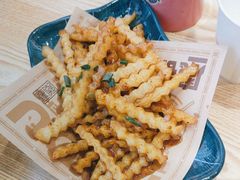-魔都三兄弟酸辣粉·蘸卤炸串(虹桥万科店)