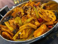 翅中虾干锅-虾巢(维多利·摩尔城店)