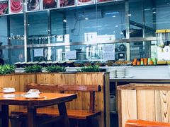 大堂-大草原清真饭庄(沙河店)