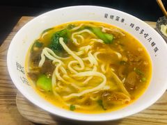 霸都牛肉肥肠面-每碗面馆(新鸿安大厦店)