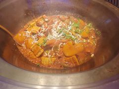 -山河屯铁锅炖(哈西站店)