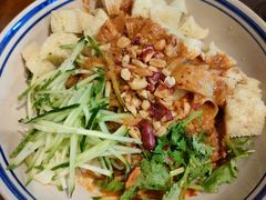 特色凉皮-聚合鑫东北熏酱熟食麻辣面(长阳店)