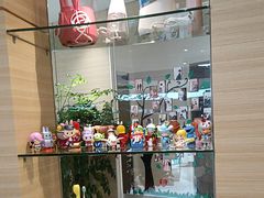 -瑞尔齿科(上海长风大悦城店)