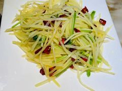 香菜梗炝土豆丝-绿茶餐厅(西单老佛爷店)