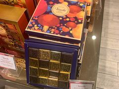 -VENCHI 闻绮(北京国贸商城店)