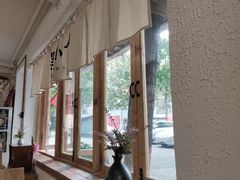 -猫爷的腔调·黔小馆(交大医学住宅区店)