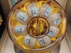 -燕庭·纯燕窝·甜品下午茶(南京西路店)