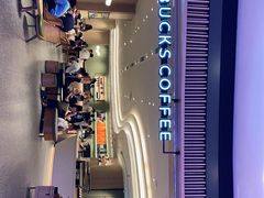 -星巴克臻选(上海陆家嘴中心店)