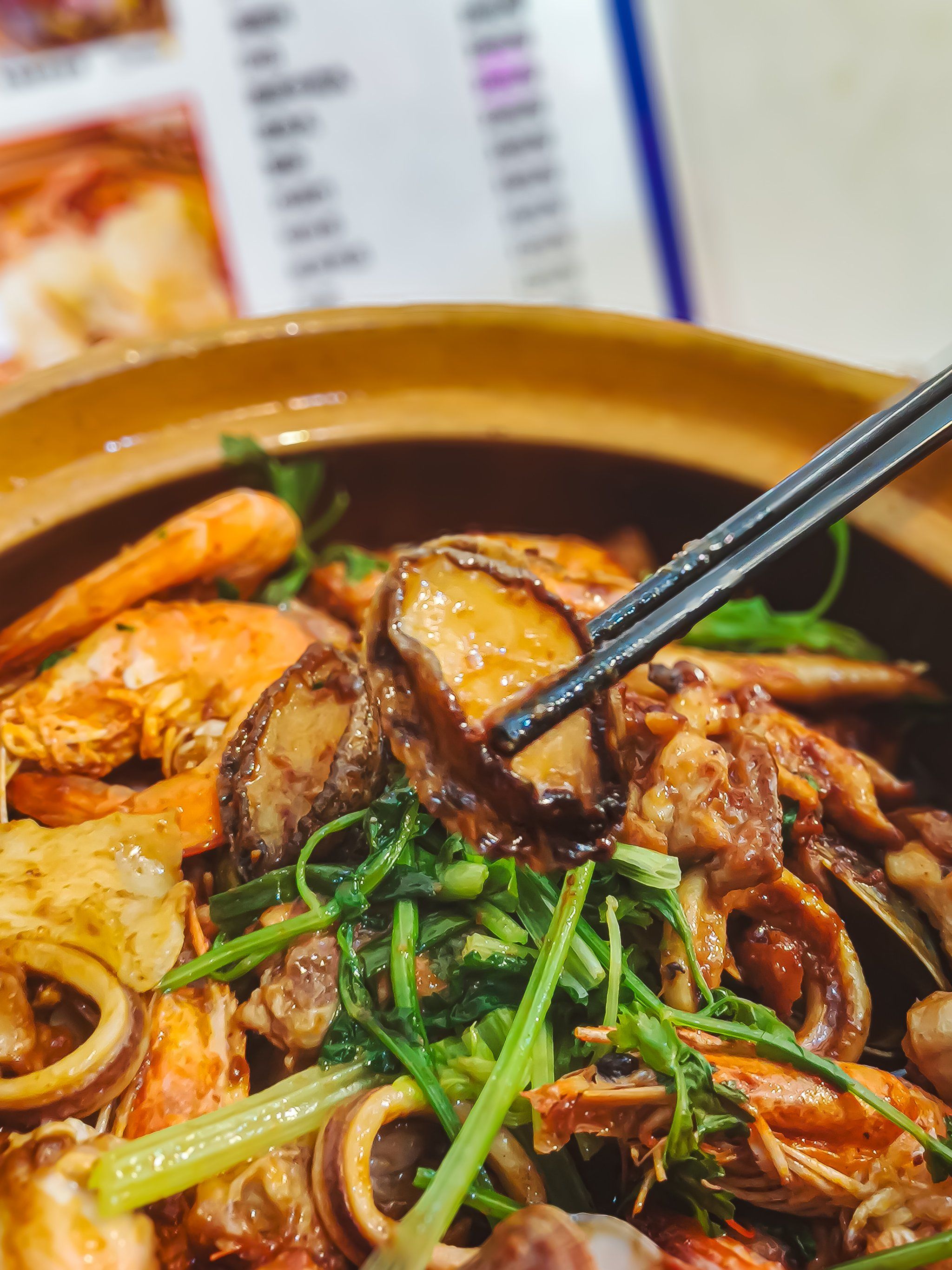 本地人都去的深夜食堂!啫啫的海鲜鸡煲太治愈了吧!