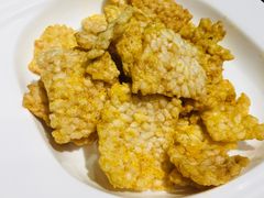 蛋黄锅巴-聚汇三少·龙虾·中餐厅(莫邪路新天地店)
