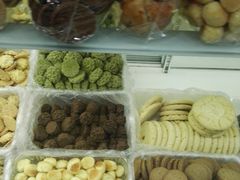 -红房子西点(汇联商厦天钥桥路店)