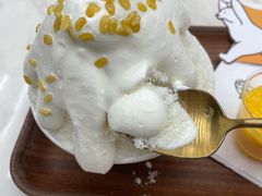 芒果肉加芒果冰淇淋-丹礼糖甜品