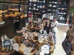 面包甜点陈列柜-红跑车(三牌楼店)