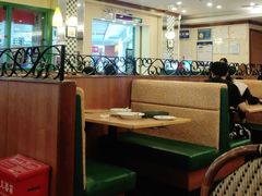 卡座-萨莉亚意式餐厅(新洲家乐福店)