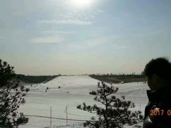 -华彬猛犸滑雪场