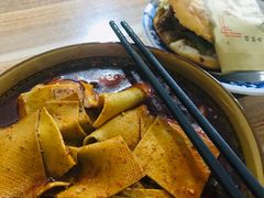 -老字号杨坡红油米线腊汁肉夹馍(东四道巷店)
