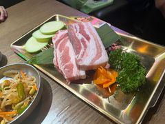 -香猪坊韩国烤肉专属门店(魏公村店)