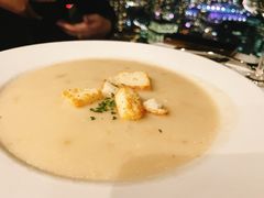 -Top Of Vancouver Revolving Restaurant