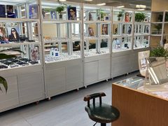 -无奔眼镜·蔡司·依视路授权店(马家堡店)