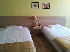 -新伊香园假日酒店(宝体店)