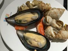 -领鲜活海鲜榴莲自助火锅(东门店)