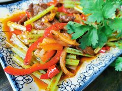 -乐山食古香跷脚牛肉