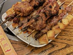 -洞庭洲·防空洞火锅·铜锅涮肉·烧烤(新百广场店)