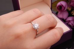 DSC_9308-威德钻石-克拉钻大本营(南京东路店)