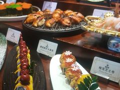 -雍容荟帝王蟹活龙虾展台自助(IFS黑金店)