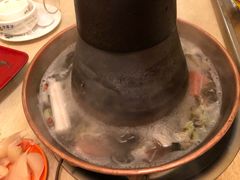 -洞庭洲·防空洞火锅·烧烤·铜锅涮肉(新百广场店)