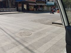 -宜良狗街老杨烤鸭店