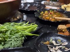 -果松木炭酸菜铜火锅·外婆参鸡汤