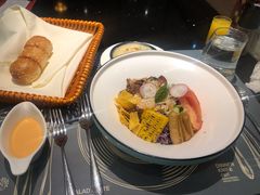 鸡肉大虾鲜蔬波奇碗-西堤牛排(龙德广场店)