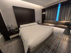 -上海龙之梦万丽酒店