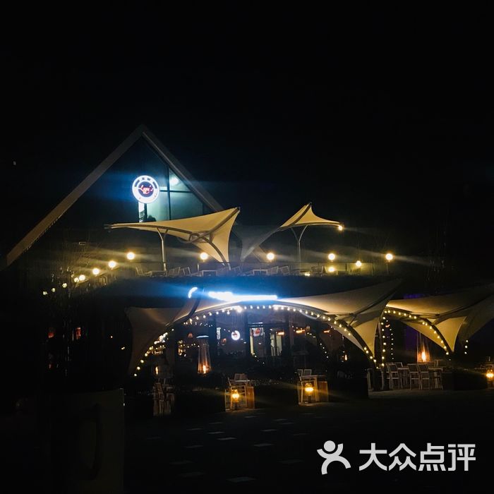 卢卡斯餐厅酒吧